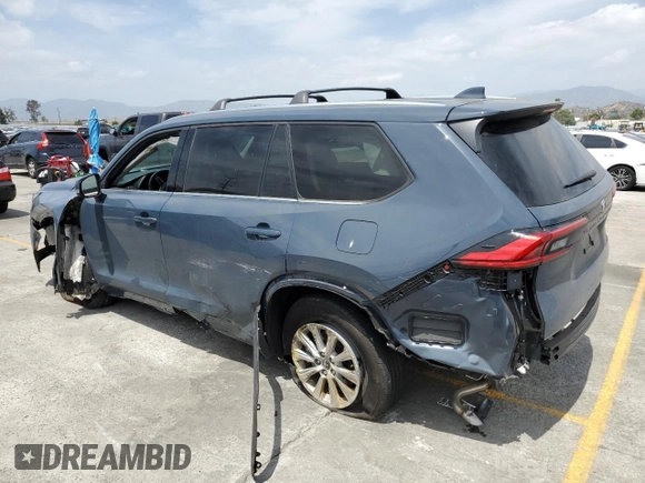 2024 Toyota Highlander XLE z VIN 5TDAAAA58RS001022, wystawiony jako Copart lot #56607315 z przebiegiem 10 763 mil mil oraz Szkoda całkowita • Salvage title. Historia ofert i sprzedaży dostępna na DreamBid. Obrazek 2.