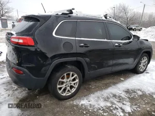 2018 Jeep Cherokee Latitude Plus with VIN 1C4PJLLB4JD503969, listed as a Copart auction lot 87588395 with 92,579 mi miles and Salvage Title. Bid and sale history available at carsss.com. Image 3.