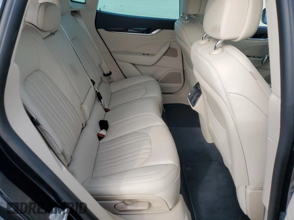 2022 Maserati Levante GT with VIN ZN661XUA1NX398867, listed as a Copart auction lot 37395284 with 18,539 mi miles. Bid and sale history available at carsss.com. Image 11.