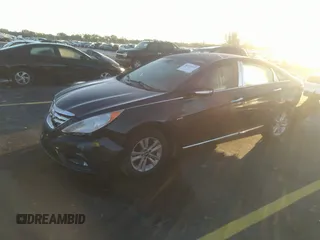 2011 Hyundai Sonata GLS with VIN 5NPEB4AC3BH121207, listed as a IAAI auction lot 36931872 with 91,713 mi miles and . Bid and sale history available at carsss.com. Image 2.