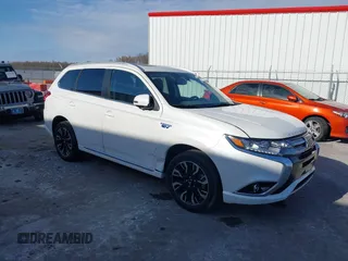 2018 Mitsubishi Outlander SEL with VIN JA4J24A5XJZ057412, listed as a IAAI auction lot 40495047 with 21,391 mi miles and . Bid and sale history available at DreamBid. Image 1.