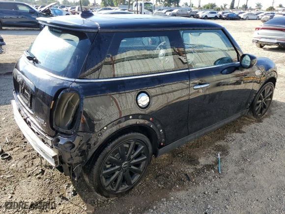 2020 MINI Hardtop 2 Door Cooper S with VIN WMWXR5C07L2L94339, listed as a Copart auction lot 73610744 with 27,546 mi miles and Salvage Title. Bid and sale history available at carsss.com. Image 3.