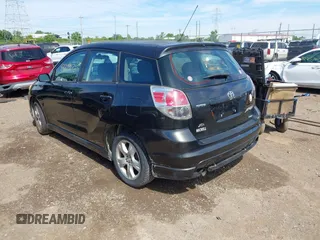 2006 Toyota Matrix STD z VIN 2T1KR32E26C600672, wystawiony jako IAAI lot #42278737 z przebiegiem 132 615 mil mil oraz . Historia ofert i sprzedaży dostępna na DreamBid. Obrazek 3.