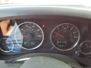 2014 Jeep Wrangler Sport z VIN 1C4AJWAG2EL147510, wystawiony jako Copart lot #62452445 z przebiegiem 132 941 mil mil oraz Czysty tytuł • Clean title. Historia ofert i sprzedaży dostępna na DreamBid. Obrazek 9.