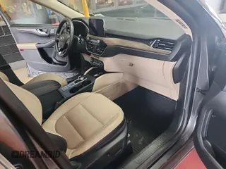 2020 Ford Escape Titanium Hybrid с VIN 1FMCU0DZ5LUC33021, выставлен на аукционе IAAI как лот 42788944 с пробегом 60 049 миль миль и . История ставок и продаж доступна на DreamBid. Изображение 20.