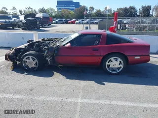 1989 Chevrolet Corvette with VIN 1G1YY2180K5102974, listed as a IAAI auction lot 41808694 with 1 mi miles. Bid and sale history available at carsss.com. Image 14.