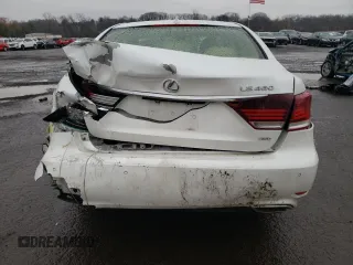 2016 Lexus LS 460 with VIN JTHCL5EF5G5026085, listed as a Copart auction lot 47098375 with 149,339 mi miles and Salvage title. Bid and sale history available at DreamBid. Image 6.