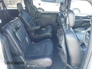 2019 Dodge Grand Caravan GT with VIN 2C4RDGEG5KR660425, listed as a IAAI auction lot 41896185 with 68,682 mi miles and . Bid and sale history available at DreamBid. Image 8.