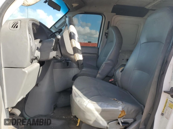 2007 Ford Econoline Cargo Commercial with VIN 1FTNE14W67DA71363, listed as a Copart auction lot 44397965 with 249,757 mi miles and Salvage Title. Bid and sale history available at DreamBid. Image 7.