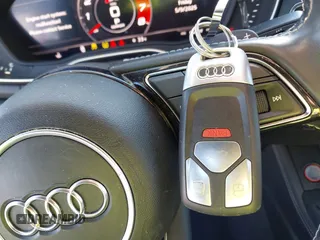 2018 Audi S5 Sportback Prestige z VIN WAUC4CF59JA044383, wystawiony jako IAAI lot #42195056 z przebiegiem 68 610 mil mil oraz . Historia ofert i sprzedaży dostępna na DreamBid. Obrazek 11.