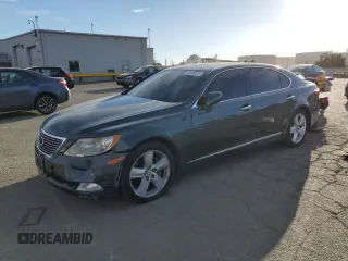 2008 Lexus LS 460 LWB with VIN JTHGL46F885026335, listed as a Copart auction lot 45996425 with 117,144 mi miles and Salvage Title. Bid and sale history available at carsss.com. Image 1.