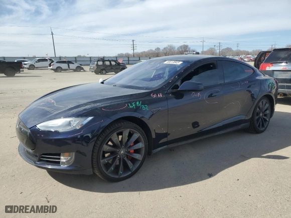2014 Tesla Model S P85D with VIN 5YJSA1H25EFP65568, listed as a Copart auction lot 46613845 with 0 mi miles and Salvage Title. Bid and sale history available at carsss.com. Image 1.