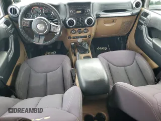 2013 Jeep Wrangler Unlimited Sahara with VIN 1C4HJWEG9DL701391, listed as a Copart auction lot 60492325 with 117,584 mi miles and Salvage title. Bid and sale history available at DreamBid. Image 8.