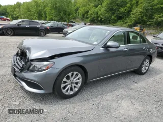 2018 Mercedes-Benz E 300 z VIN WDDZF4KBXJA337966, wystawiony jako Copart lot #58718355 z przebiegiem 54 264 mil mil oraz Szkody całkowita. Historia ofert i sprzedaży dostępna na DreamBid. Obrazek 1.