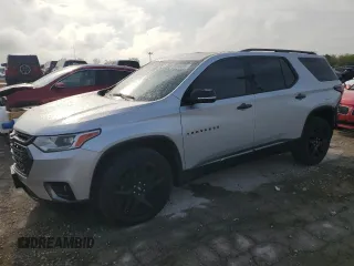 2018 Chevrolet Traverse Premier z VIN 1GNEVJKWXJJ280737, wystawiony jako Copart lot #55680005 z przebiegiem 83 098 mil mil oraz Szkoda całkowita • Salvage title. Historia ofert i sprzedaży dostępna na DreamBid. Obrazek 1.