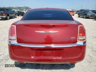 2013 Chrysler 300 z VIN 2C3CCAAG1DH568995, wystawiony jako Copart lot #56278975 z przebiegiem 133 201 mil mil oraz Szkoda całkowita • Salvage title. Historia ofert i sprzedaży dostępna na DreamBid. Obrazek 6.