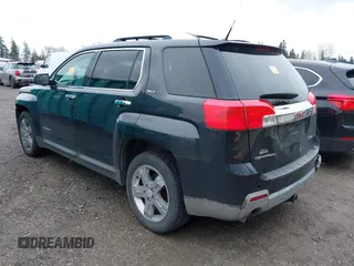 2012 GMC Terrain SLT-2 z VIN 2GKFLXE52C6371904, wystawiony jako IAAI lot #41918647 z przebiegiem 141 278 mil mil oraz . Historia ofert i sprzedaży dostępna na DreamBid. Obrazek 3.