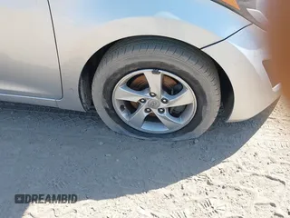 2015 Hyundai Elantra SE с VIN 5NPDH4AE3FH547495, выставлен на аукционе IAAI как лот 41796791 с пробегом 24 035 миль миль и . История ставок и продаж доступна на DreamBid. Изображение 16.