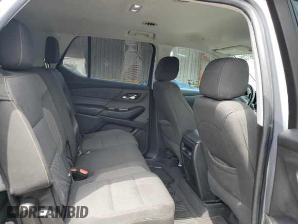 2018 Chevrolet Traverse LT Cloth z VIN 1GNERGKW9JJ170589, wystawiony jako Copart lot #55987725 z przebiegiem 125 818 mil mil oraz Szkoda całkowita • Salvage title. Historia ofert i sprzedaży dostępna na DreamBid. Obrazek 11.