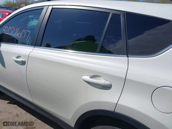 2013 Toyota RAV4 Limited with VIN 2T3DFREV6DW004791, listed as a IAAI auction lot 42021607 with 214,689 mi miles. Bid and sale history available at carsss.com. Image 15.
