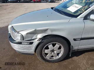 2000 Volvo S80 z VIN YV1TS94D5Y1106761, wystawiony jako IAAI lot #41736831 z przebiegiem Nie podano mil oraz . Historia ofert i sprzedaży dostępna na DreamBid. Obrazek 6.