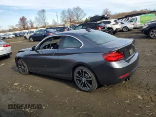 2020 BMW 2 Series 230i xDrive with VIN WBA2J3C07L7D96605, listed as a Copart auction lot 82123324 with 27,826 mi miles and Salvage Title. Bid and sale history available at carsss.com. Image 2.