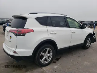 2017 Toyota RAV4 XLE with VIN JTMWFREV1HD098512, listed as a Copart auction lot 44060895 with 135,201 mi miles and Clean Title. Bid and sale history available at carsss.com. Image 3.