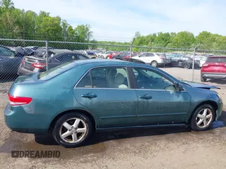 2003 Honda Accord EX z VIN 1HGCM56643A058591, wystawiony jako IAAI lot #42112794 z przebiegiem 209 932 mil mil oraz . Historia ofert i sprzedaży dostępna na DreamBid. Obrazek 13.
