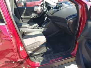 2014 Ford Escape SE with VIN 1FMCU9GX9EUB53450, listed as a IAAI auction lot 42313152 with 138,367 mi miles and . Bid and sale history available at DreamBid. Image 5.