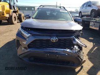 2022 Toyota RAV4 XLE with VIN 2T3P1RFV3NW297819, listed as a Copart auction lot 50376885 with 31,645 mi miles and Salvage Title. Bid and sale history available at carsss.com. Image 5.