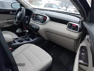 2020 Kia Sorento LX with VIN 5XYPGDA38LG679993, listed as a IAAI auction lot 41575064 with 89,945 mi miles and . Bid and sale history available at DreamBid. Image 5.