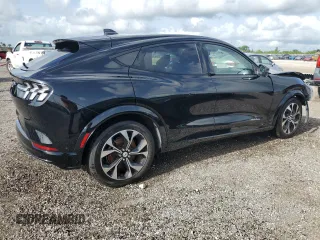 2023 Ford Mustang Mach-E Premium с VIN 3FMTK3SU6PMA98088, выставлен на аукционе Copart как лот 59276155 с пробегом 30 486 миль миль и На запчасти • Non repairable. История ставок и продаж доступна на DreamBid. Изображение 3.