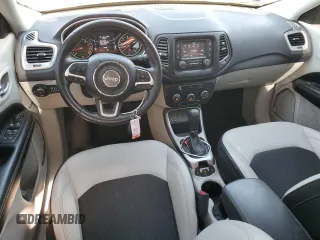 2018 Jeep Compass Latitude with VIN 3C4NJCBB5JT125048, listed as a Copart auction lot 54933965 with 82,266 mi miles and Salvage Title. Bid and sale history available at DreamBid. Image 8.