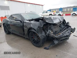 2013 Chevrolet Camaro LT z VIN 2G1FB1E35D9228044, wystawiony jako IAAI lot #38902272 z przebiegiem 113 692 mil mil oraz . Historia ofert i sprzedaży dostępna na DreamBid. Obrazek 1.