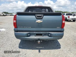 2008 Chevrolet Avalanche 3LT z VIN 3GNEC120X8G262669, wystawiony jako Copart lot #63563495 z przebiegiem 301 581 mil mil oraz Szkoda całkowita • Salvage title. Historia ofert i sprzedaży dostępna na DreamBid. Obrazek 6.
