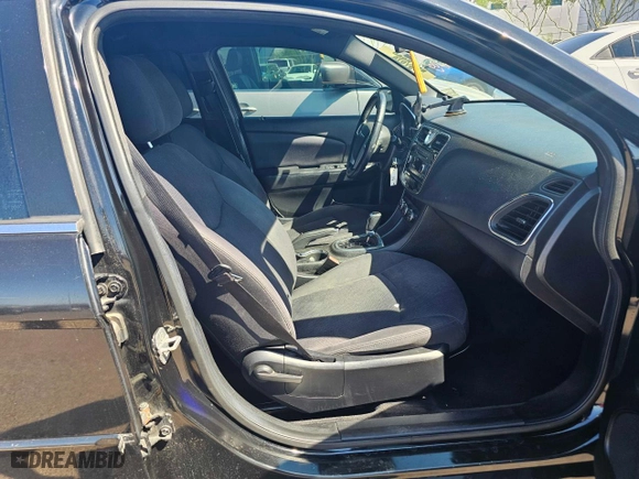 2013 Chrysler 200 Touring with VIN 1C3CCBBB4DN732353, listed as a Copart auction lot 86931194 with 129,020 mi miles and Clean Title. Bid and sale history available at carsss.com. Image 5.