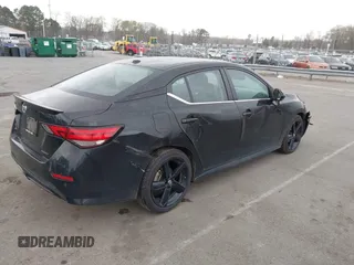 2022 Nissan Sentra SR z VIN 3N1AB8DV1NY231461, wystawiony jako IAAI lot #41842739 z przebiegiem 58 709 mil mil oraz . Historia ofert i sprzedaży dostępna na DreamBid. Obrazek 4.
