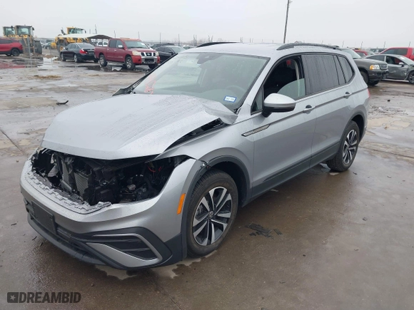 2024 Volkswagen Tiguan S with VIN 3VVRB7AX9RM111468, listed as a IAAI auction lot 41435287 with 8,956 mi miles. Bid and sale history available at carsss.com. Image 18.