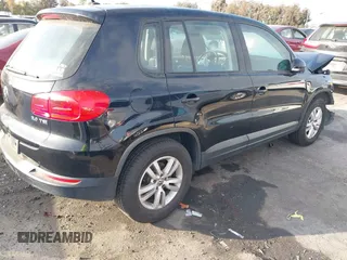 2012 Volkswagen Tiguan LE z VIN WVGAV7AX8CW531387, wystawiony jako IAAI lot #41603812 z przebiegiem 154 147 mil mil oraz . Historia ofert i sprzedaży dostępna na DreamBid. Obrazek 4.