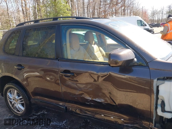 2010 Porsche Cayenne z VIN WP1AA2AP0ALA02855, wystawiony jako IAAI lot #38917556 z przebiegiem 86 881 mil mil oraz . Historia ofert i sprzedaży dostępna na DreamBid. Obrazek 14.