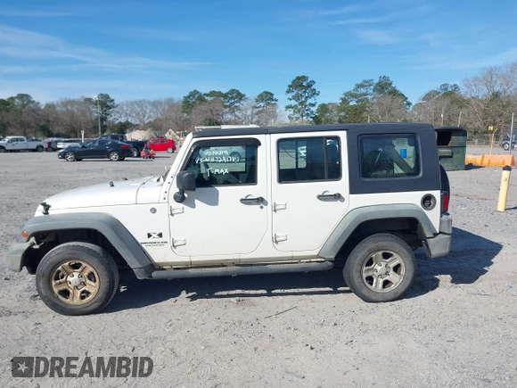 2009 Jeep Wrangler Unlimited X with VIN 1J4GZ39109L729171, listed as a IAAI auction lot 41715448 with 367,882 mi miles. Bid and sale history available at carsss.com. Image 14.