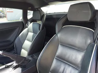 2009 Lamborghini Gallardo z VIN ZHWGU54T59LA07777, wystawiony jako IAAI lot #39749159 z przebiegiem 8730 mil mil oraz . Historia ofert i sprzedaży dostępna na DreamBid. Obrazek 8.