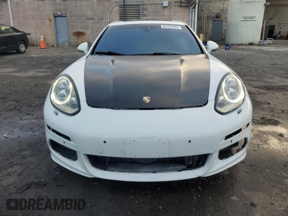 2014 Porsche Panamera 4S Executive with VIN WP0BB2A7XEL062036, listed as a Copart auction lot 83181694 with 125,061 mi miles and Salvage Title. Bid and sale history available at DreamBid. Image 5.