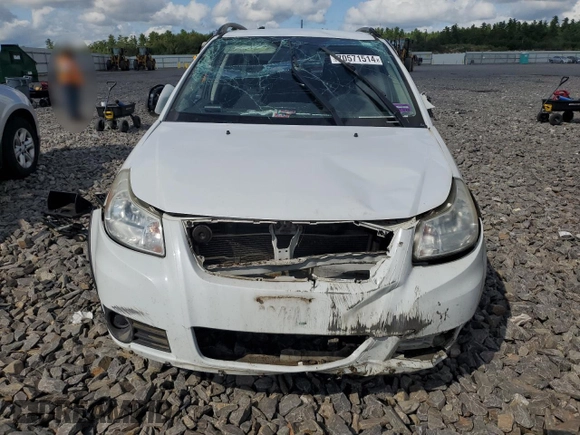 2013 Suzuki SX4 Crossover with VIN JS2YB5A31D6101673, listed as a Copart auction lot 70571514 with 137,306 mi miles and Salvage Title. Bid and sale history available at carsss.com. Image 5.