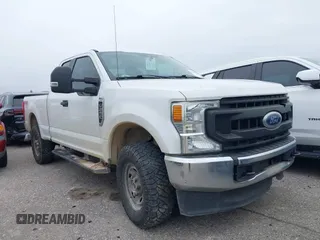 2020 Ford F-250 XL z VIN 1FT7X2B65LEC74485, wystawiony jako IAAI lot #41593836 z przebiegiem 137 555 mil mil oraz . Historia ofert i sprzedaży dostępna na DreamBid. Obrazek 1.