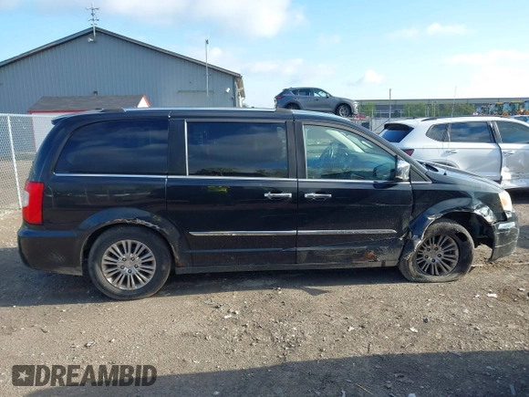 2011 Chrysler Town & Country Limited z VIN 2A4RR6DGXBR667362, wystawiony jako IAAI lot #42177458 z przebiegiem 240 495 mil mil oraz . Historia ofert i sprzedaży dostępna na DreamBid. Obrazek 13.