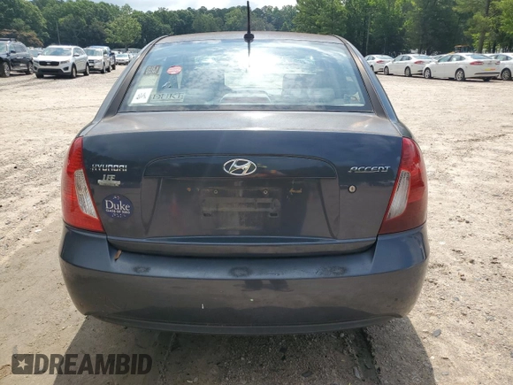 2010 Hyundai Accent GLS z VIN KMHCN4AC5AU433642, wystawiony jako Copart lot #61292785 z przebiegiem 165 250 mil mil oraz Czysty tytuł • Clean title. Historia ofert i sprzedaży dostępna na DreamBid. Obrazek 6.