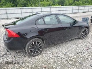 2017 Volvo S60 Dynamic z VIN YV126MFL2H2439758, wystawiony jako Copart lot #59718545 z przebiegiem 54 857 mil mil oraz Szkoda całkowita • Salvage title. Historia ofert i sprzedaży dostępna na DreamBid. Obrazek 3.