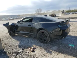 2018 Chevrolet Camaro 2SS z VIN 1G1FH1R78J0175017, wystawiony jako Copart lot #52589425 z przebiegiem Nie podano mil oraz Szkody całkowita. Historia ofert i sprzedaży dostępna na DreamBid. Obrazek 2.