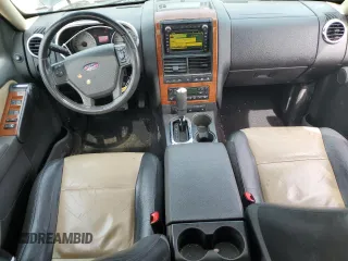 2010 Ford Explorer Eddie Bauer z VIN 1FMEU7E83AUA53122, wystawiony jako Copart lot #50611445 z przebiegiem 220 384 mil mil oraz Szkoda całkowita • Salvage title. Historia ofert i sprzedaży dostępna na DreamBid. Obrazek 8.